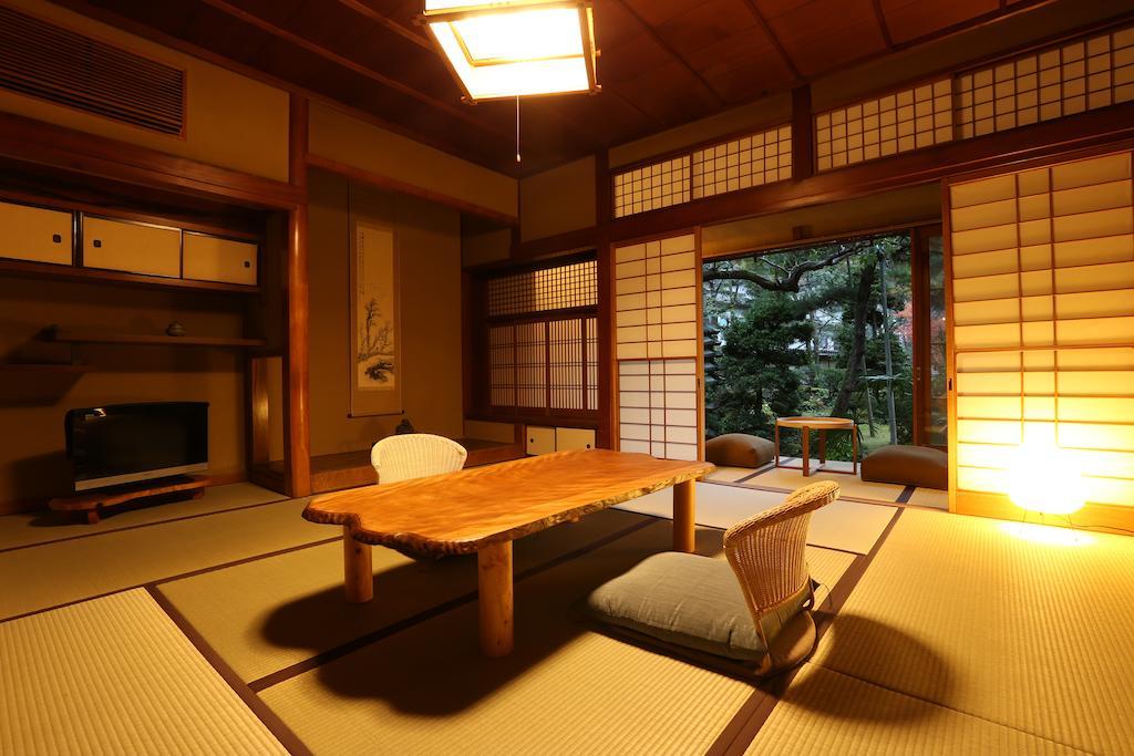 Mikiya Hotel Toyooka  Room photo